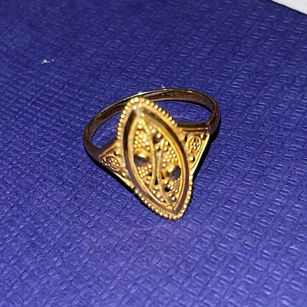 22ct Solid Yellow Gold Handcrafted Ring